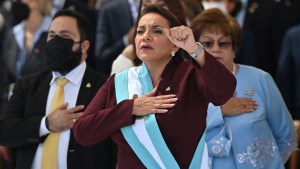 Asumió Xiomara Castro, la primera mujer que preside Honduras