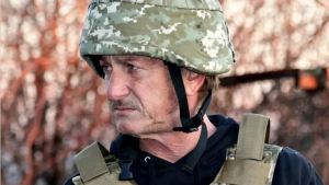 El actor Sean Penn viajó a Ucrania en medio de la guerra