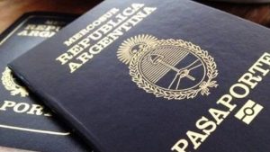 Pasaportes demorados, 40 mil argentinos esperan: qué pasa en la región y cómo apurar el trámite