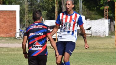 Barrio Unión ganó los dos partidos que jugó y es líder. (Foto: Jorge Tanos)
