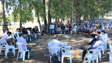 Hubo una reunión para establecer pautas para el relevamiento territorial en Neuquén. Foto: Gentileza Confederación Mapuche de Neuquén. 