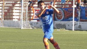 Deportivo Roca recibirá a Fernández Oro, en busca de las semifinales de la Liga Confluencia