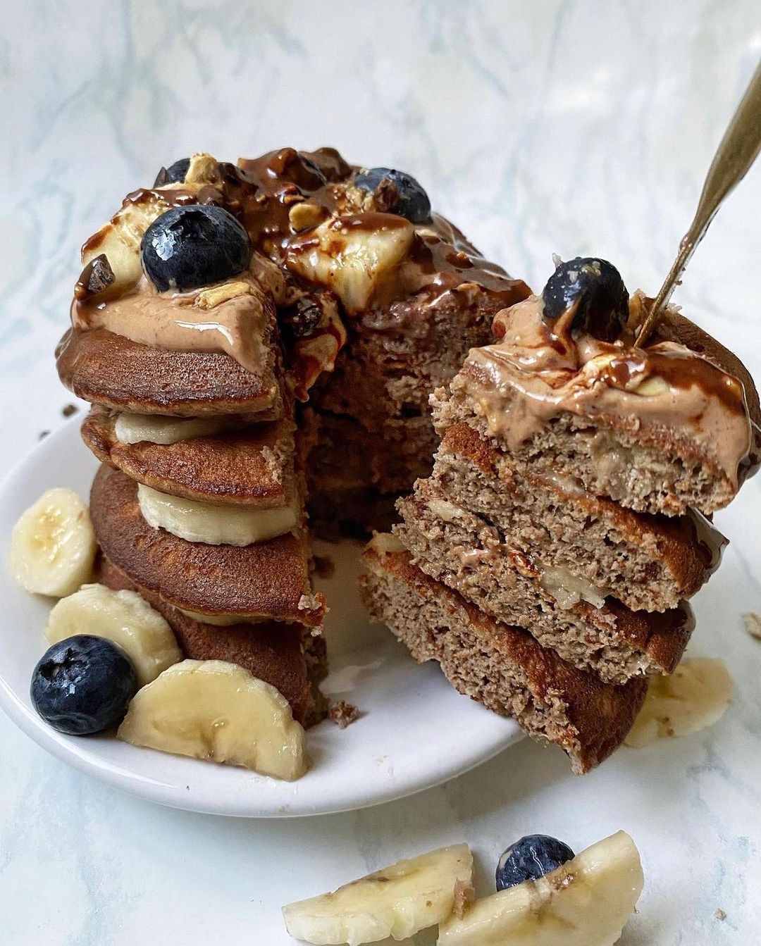 Panqueques de avena, banana y arándanos Diario Río Negro