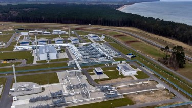 FILE - Tuberías del gasoducto 'Nord Stream 2' de gas en Lubmin, Alemania (AP Photo/Michael Sohn, File)