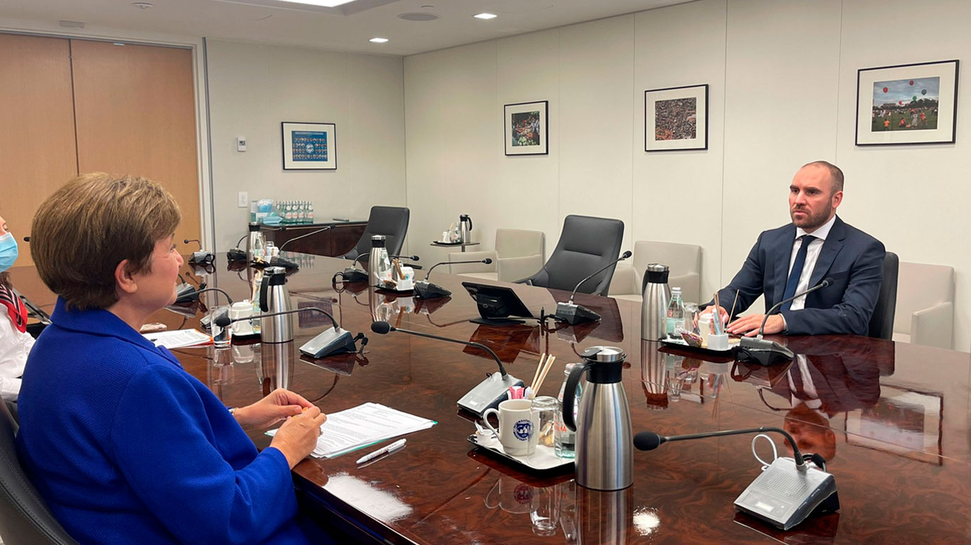 Una de las últimas reuniones del ministro Guzmán con la titular del FMI, Kristalina Giorgieva. 