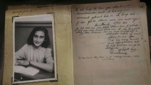 Cancelan la publicación del libro que acusaba a un notario judío de traicionar a Ana Frank