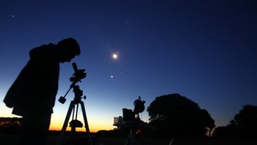 Se unen la Luna, Venus y Marte: cuándo y dónde se podrá ver este fenómeno