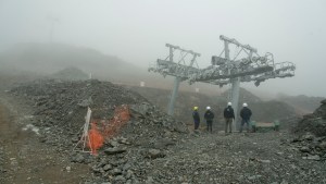 La nueva telesilla cuádruple se eleva en el cerro Catedral de Bariloche