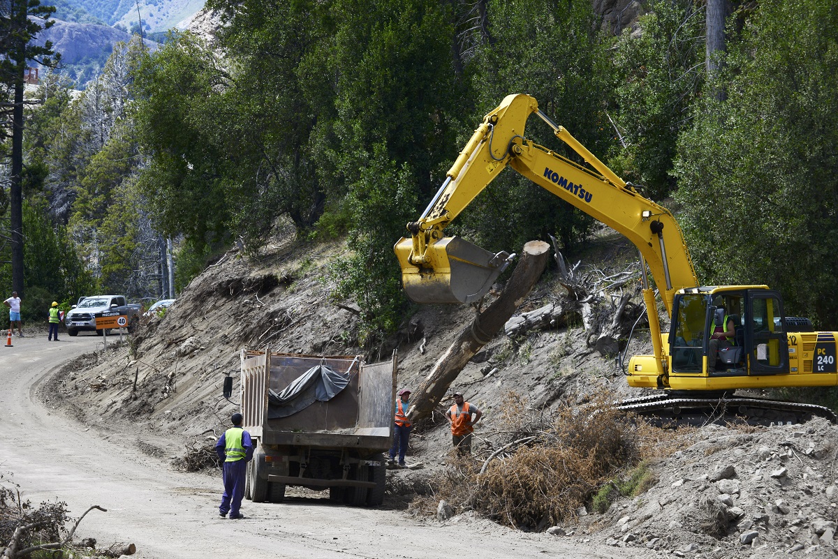 Corte total en la Ruta 65 y Ruta 40 hacia Villa Traful por obras de ...