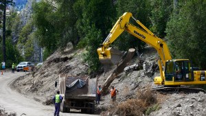 Denuncian que Neuquén favorece a una empresa en obras viales