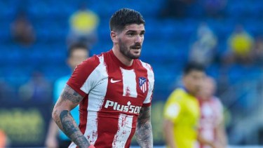 Gran gesto de De Paul con un niño que quería su camiseta. 