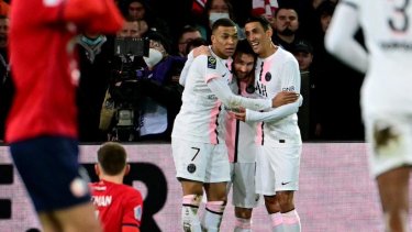 Lionel Messi le marcó a Lille su primer gol del año con una gran definición