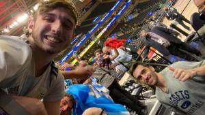 Campazzo no jugó en Denver pero recibió el cariño de los hinchas argentinos