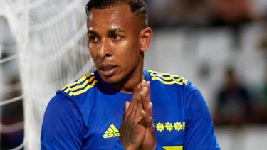 El delantero colombiano tiene una situación comprometida en la causa.