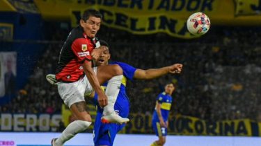 El Pulga Rodríguez metió un taco genial en el área para el empate de Colón ante Boca en el debut. 