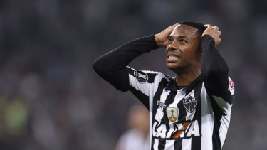 Robinho fue condenado en Italia por violación en grupo. 