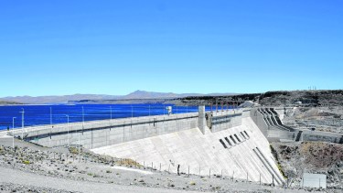Piedra del Águila es uno de los complejos cuya concesión vence el año que viene, sin tener una panorama claro a la vista. (Foto: Florencia Salto)