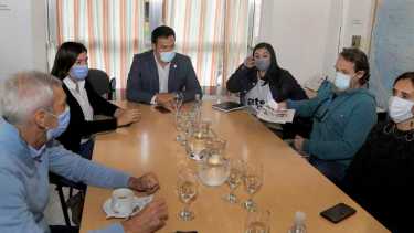 Los funcionarios recibieron a la conducción gremial nuevamente en las oficinas de Avenida del Trabajador. Foto: gentileza.