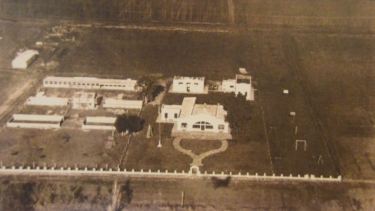 Creada como casa hogar y habilitada en abril de 1939. 