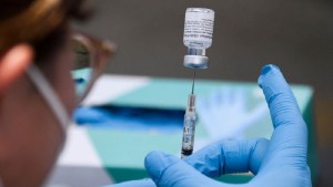 La vacuna de Pfizer para menores de 5 años podría estar disponible a finales de febrero