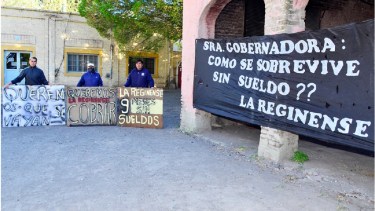 Trabajadores de La Reginense mantienen el reclamo por sueldos y puestos laborales