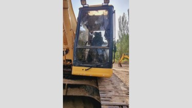 Los vidrios de la máquina fueron dañados. Foto: Facebook sauzal.bonito.9