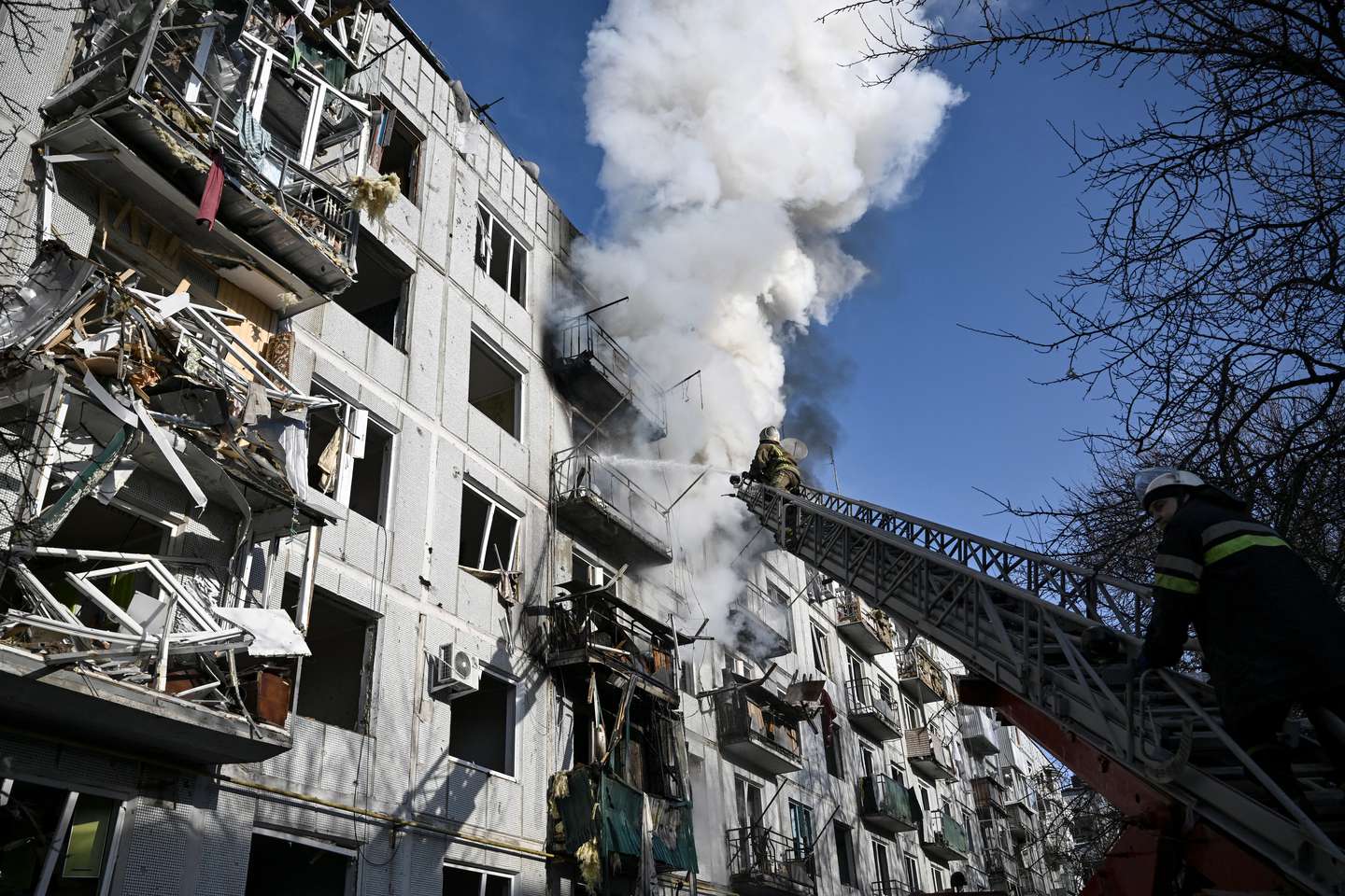 La destrucción es total en varias ciudades de Ucrania donde Rusia avanza implacable