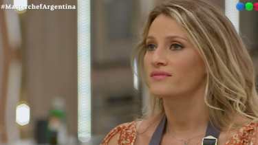 Mica Viciconte preparó ñoquis de leche y se incomodó cuando le preguntaron por su familia. Foto: Telefé