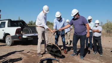 Gaido inauguró dos conexiones de la Colectora Cloacal Oeste en Neuquén