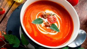 Una rica sopa de tomates para el menú de hoy