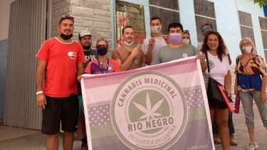 Ayer hubo una movilización en la comisaría Cuarta de Cipolletti (gentileza) 