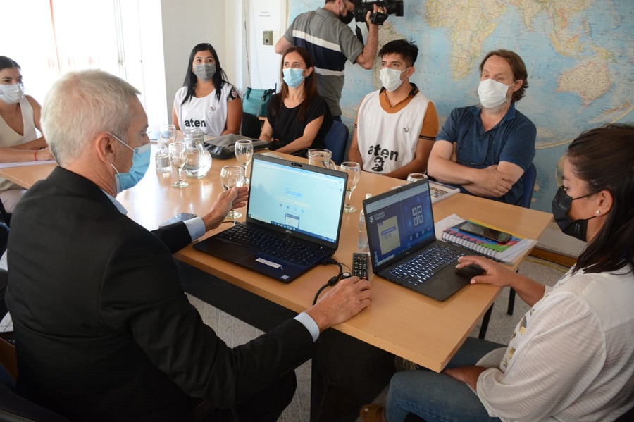 El ministro Guillermo Pons es el encargado de llevar la propuesta. Foto: Yamil Regules.