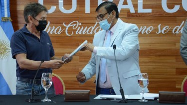 El intendente Rioseco participó hoy de la firma del convenio. Foto gentileza.