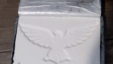 El sello apareció en el cargamento de cocaína que fue secuestrado el jueves en Roca y Cipolletti. Hay cuatro detenidos. (foto: gentileza)