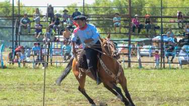 puesteritos y gaucho joven, fiesta del puestero, junin de los andes, san martin de los andes, 2022, febrero, patricio rodriguez