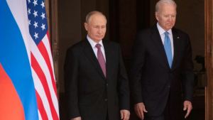 Rusia tilda de «propaganda» la alarma por la invasión a Ucrania, pero EE.UU. exige una «desescalada»