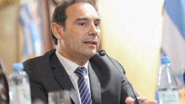 Valdés criticó a Cabandié por viajar a Barbados.