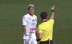 Carrascal fue expulsado en su primer partido en Rusia