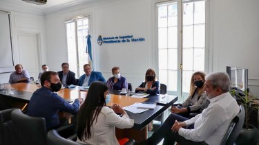 Ocho intendentes de Río Negro se reunieron con el ministro de Seguridad.