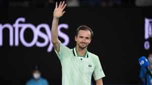 Medvedev sigue adelante en el ranking de la ATP y Federer cerca de salir del Top 100