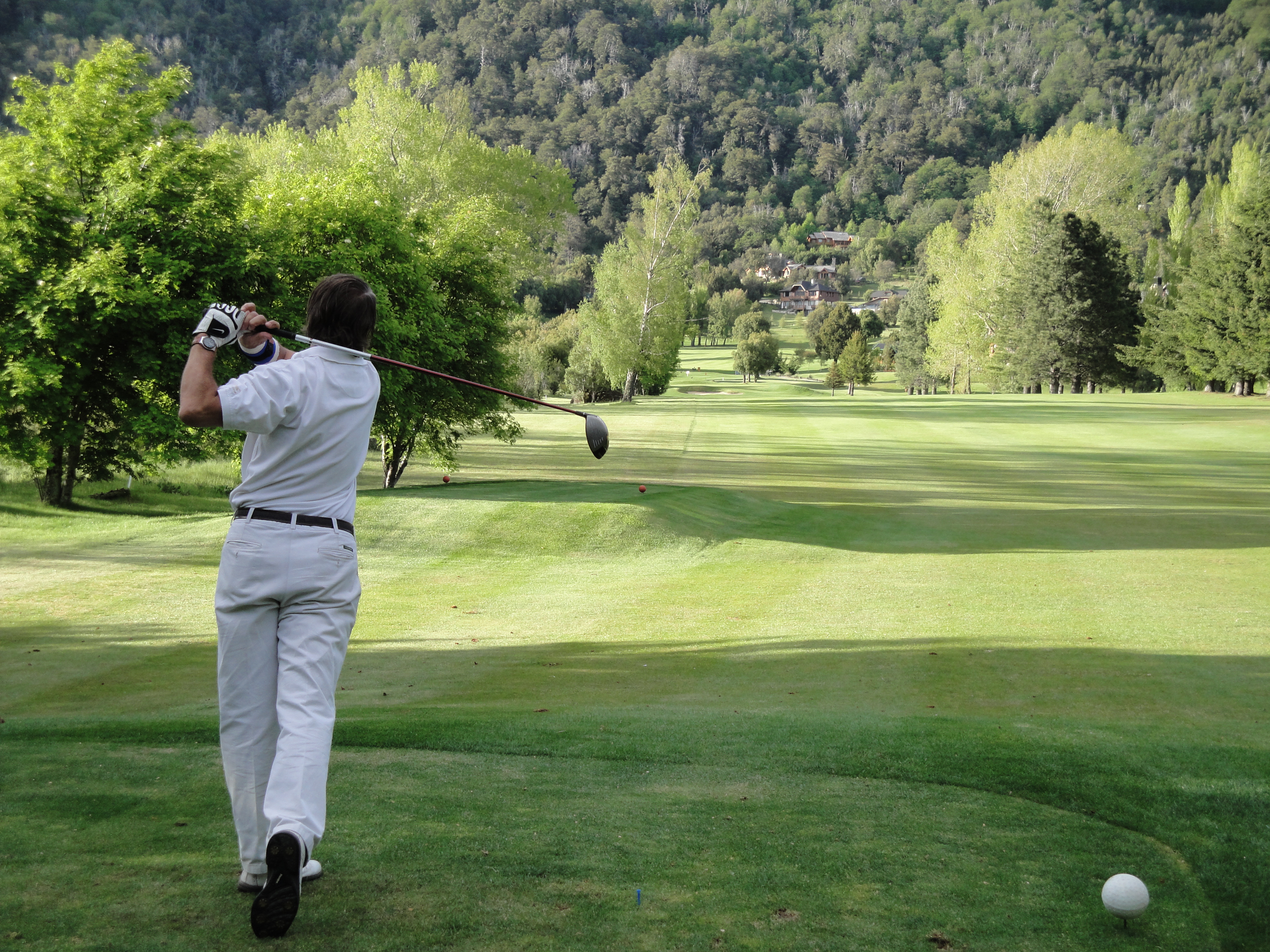El golf, una de las atracciones del complejo barilochense.