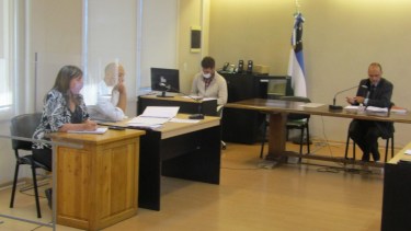 El juez de garantías Juan Pablo Laurence dirigió la audiencia de formulación de cargos que se hizo este jueves, en Bariloche. (foto gentileza)