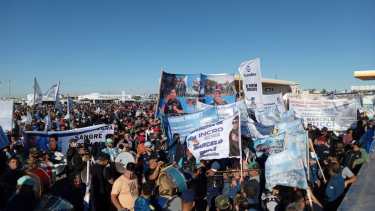 Los gremios piden que se adelante para marzo el 10% de aumento que está pactado para mayo y que se reabran las paritarias. (Foto: gentileza)