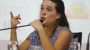 Diputada brasileña fue amenazada con ser violada y asesinada por criticar a Bolsonaro