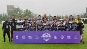 Las «Lúnaticas» de Bariloche quieren dejar su sello en el fútbol argentino