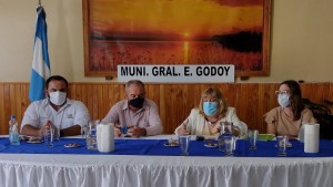 Municipios del Alto Valle Este firmaron convenios mantenimiento de escuelas