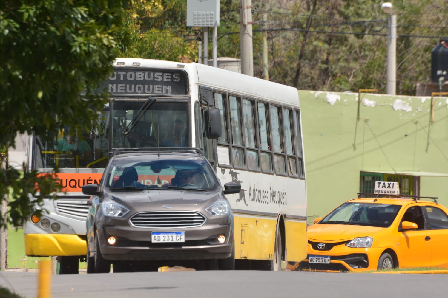 El sistema de transporte urbano y las tarifas son parte de la discusión que se planteó para la audiencia pública (foto Yamil Regules)