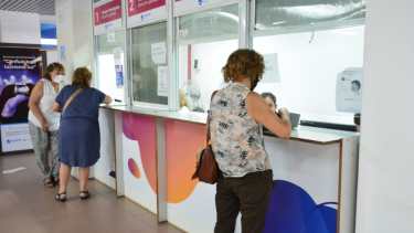 Los vecinos tienen la opción de gestionar sus boletas vía web. Foto: Yamil Regules.