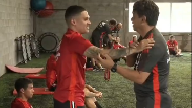 El saludo entre Gallardo y Quintero.