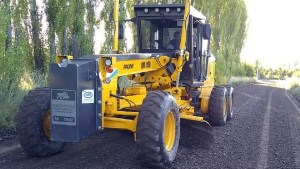 Reparan calles de ripio en diferentes barrios de Regina